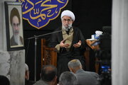 تفکر عاشورایی ایران اسلامی را به یک مقتدر جهانی تبدیل کرده است