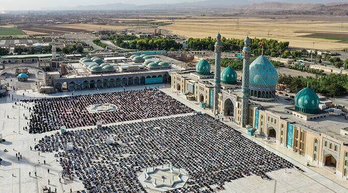 برگزاری نماز عید قربان در مسجد مقدس جمکران