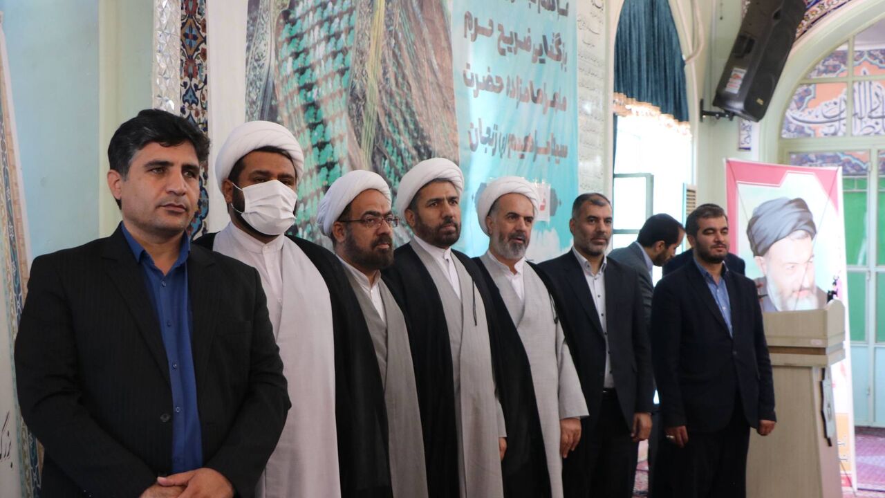 ضریح مطهر امامزاده سید ابراهیم(ع) زنجان، عطرافشانی شد