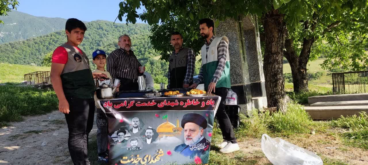 دههنودیها کارهای این مسجد را پیش میبرند