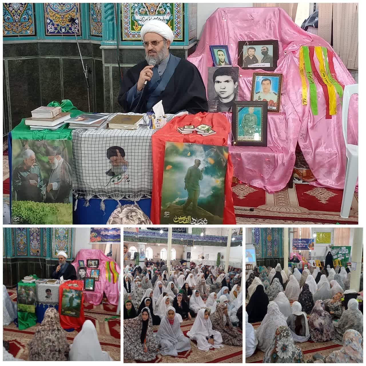 دههنودیها کارهای این مسجد را پیش میبرند