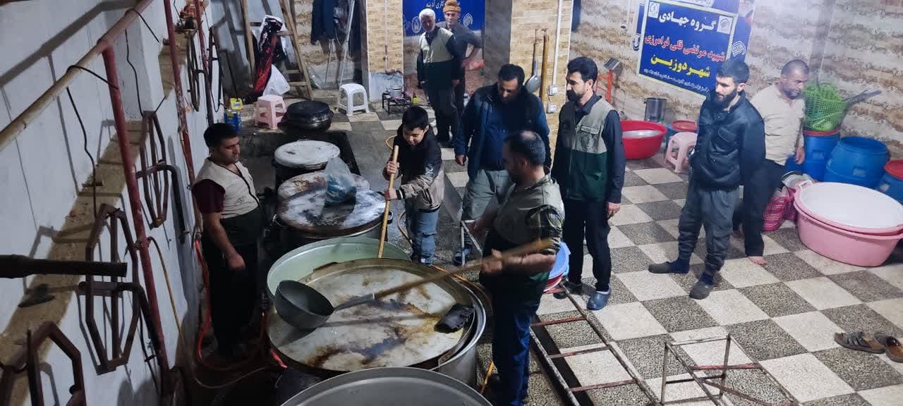 دههنودیها کارهای این مسجد را پیش میبرند