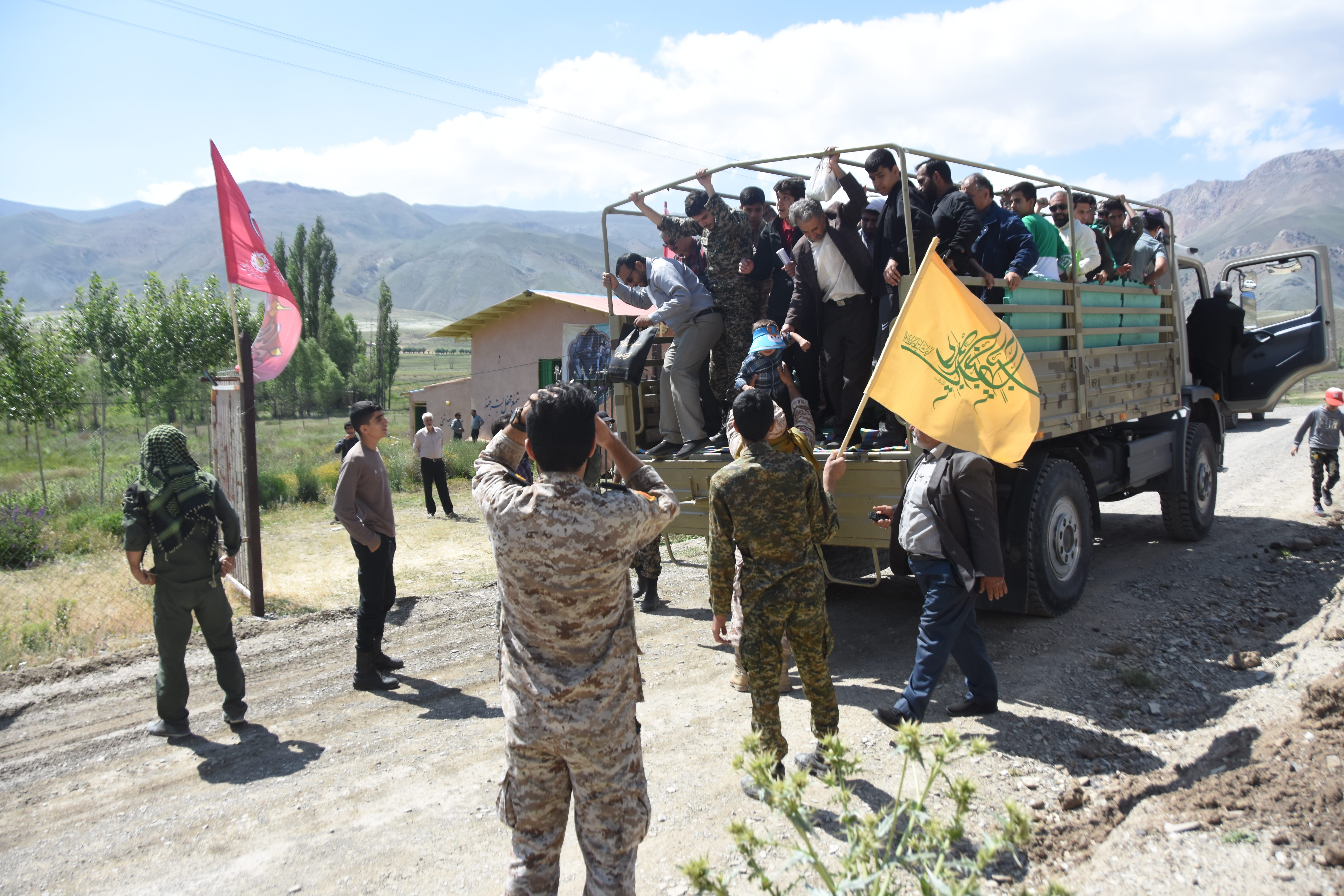 برگزاری یادواره شهدای خدمت وشهدای عشایر مهدیشهر به روایت تصویر