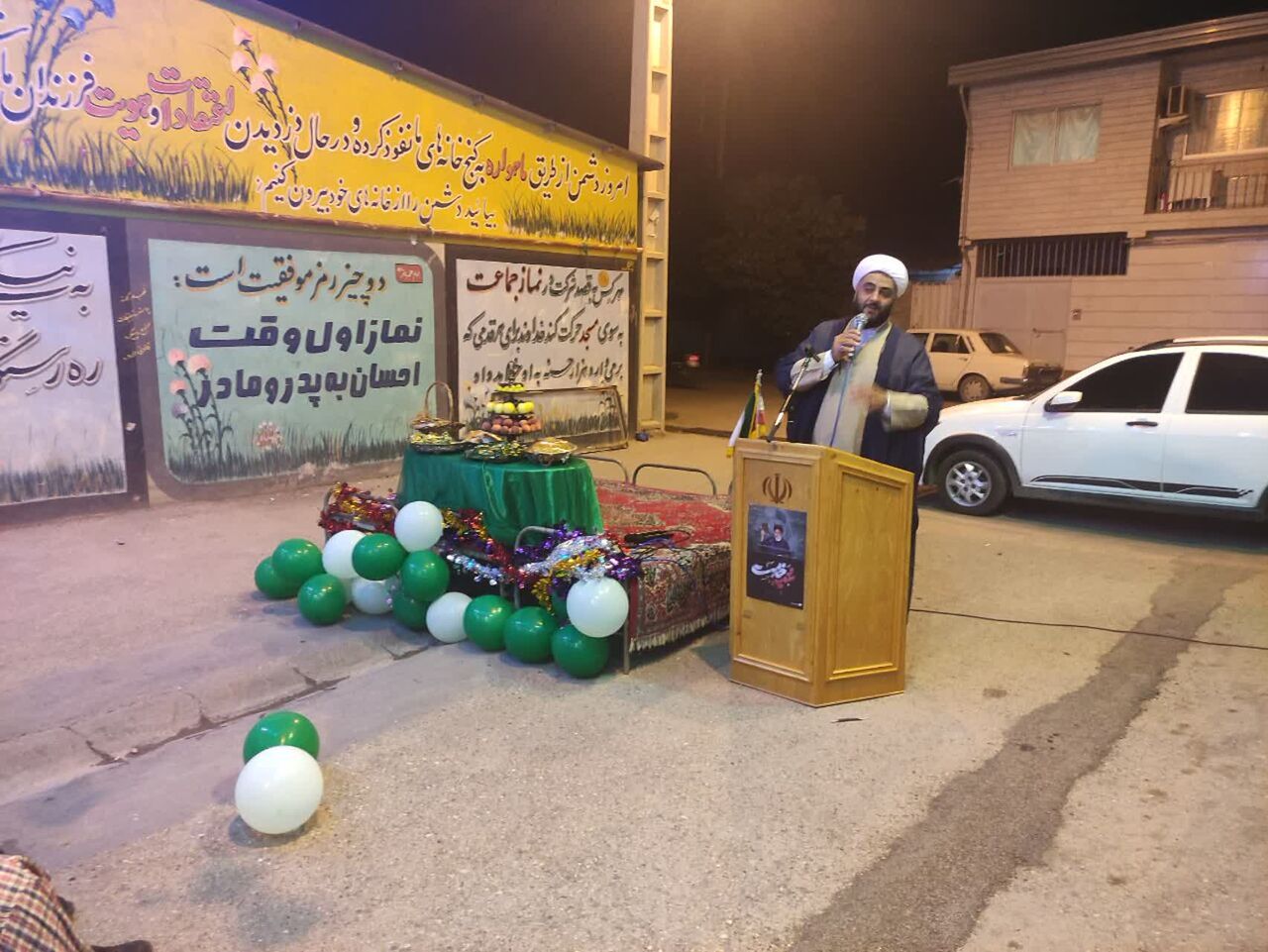 اعضای کانون فرهنگی هنری بعثت نکا پای کار مهمونی غدیری