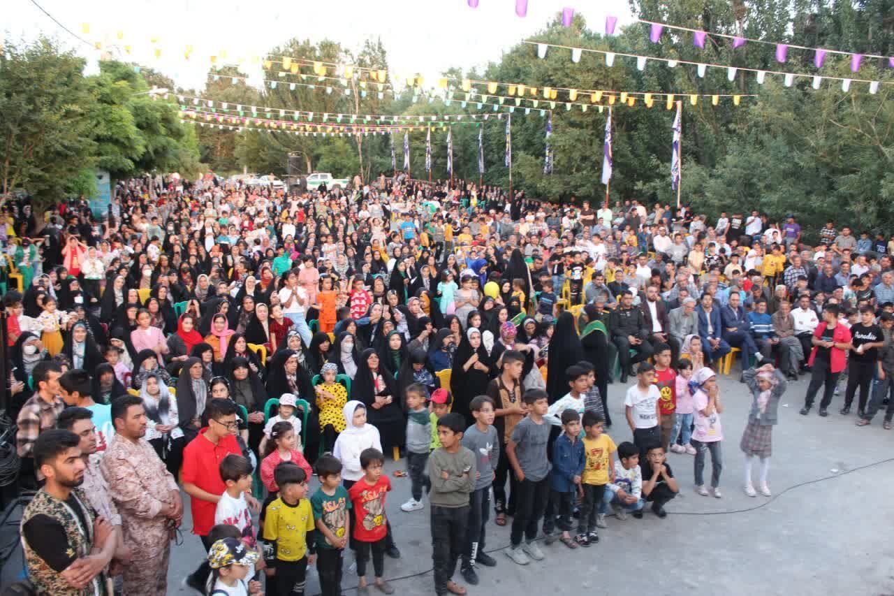 غدیر تجلی وحدت شیعه و سنی/مساجد پذیرای جشنهای شادی