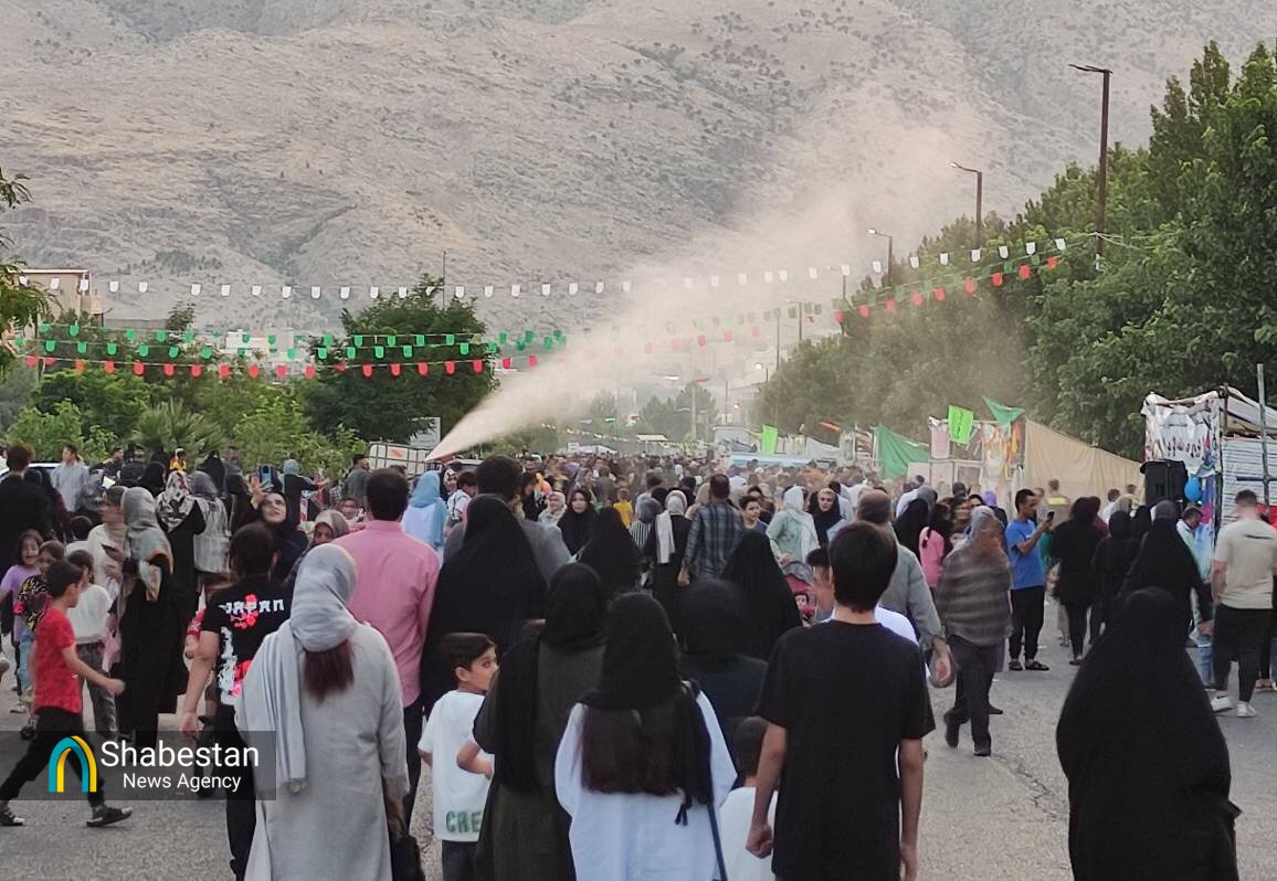 مهمانی سه کیلومتری غدیر در خیابان شورای خرمآباد