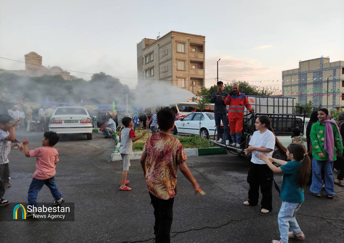 مهمانی سه کیلومتری غدیر در خیابان شورای خرمآباد