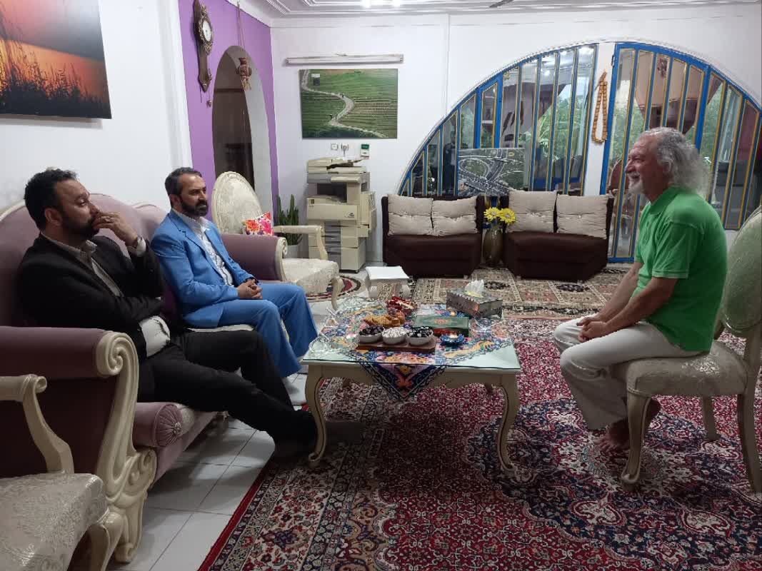 عید دیدنی مدیرکل فرهنگ و ارشاد اسلامی مازندران با هنرمندان سادات