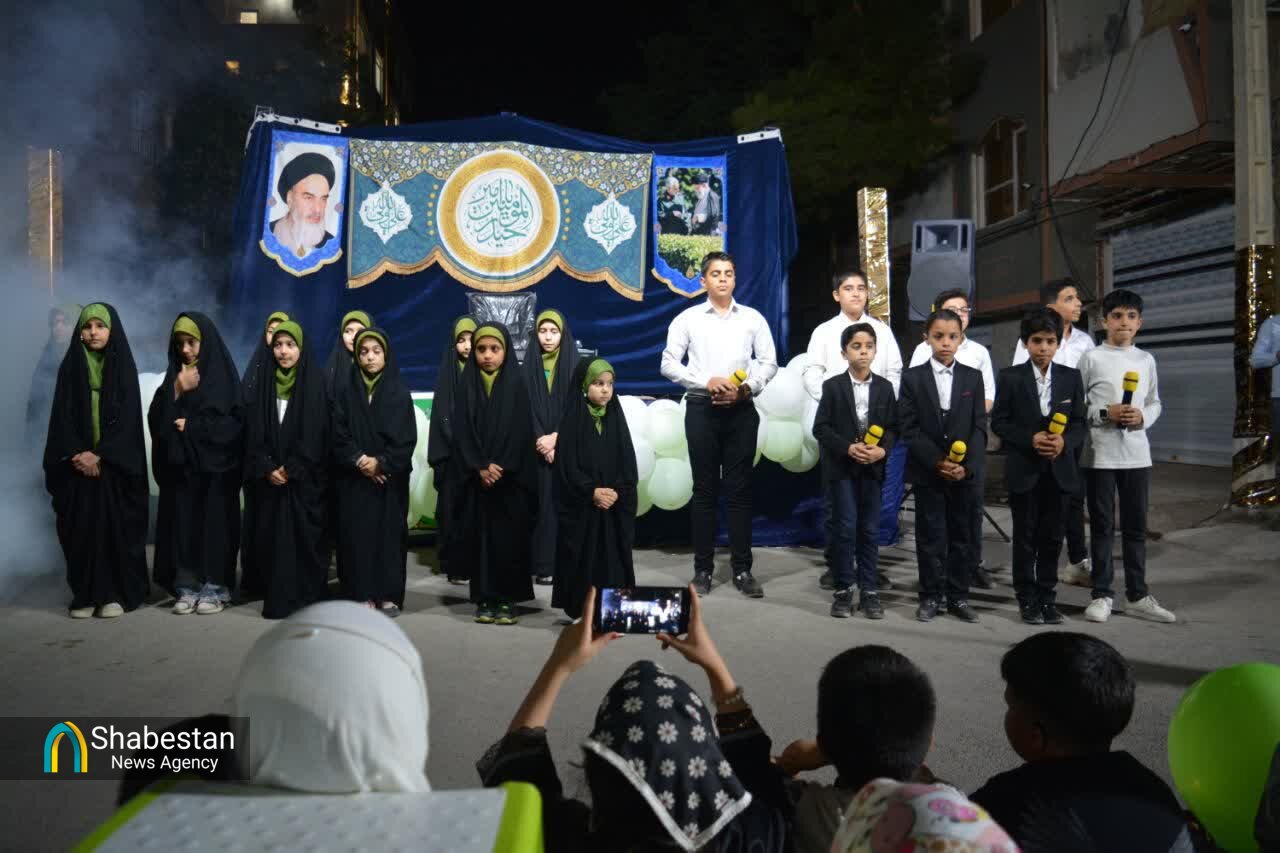 اجرای گروههای سرود کانونهای مساجد در سطح شهر مشهد