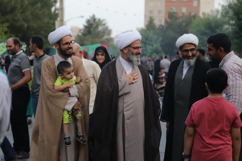 شادپیمایی مردم سمنان به مناسبت عید سعید غدیر خم