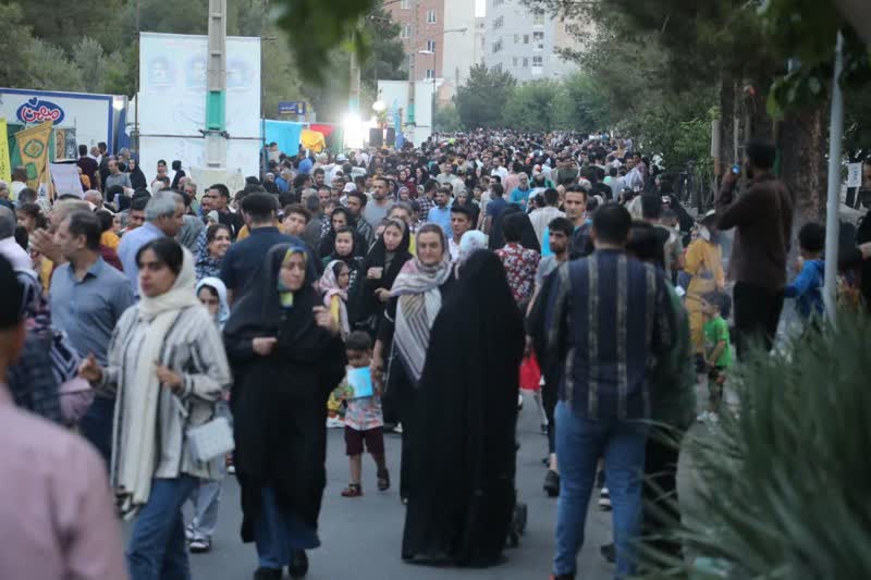 شادپیمایی مردم سمنان به مناسبت عید سعید غدیر خم