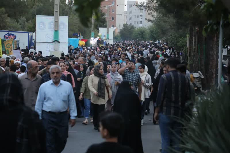 شادپیمایی مردم سمنان به مناسبت عید سعید غدیر خم