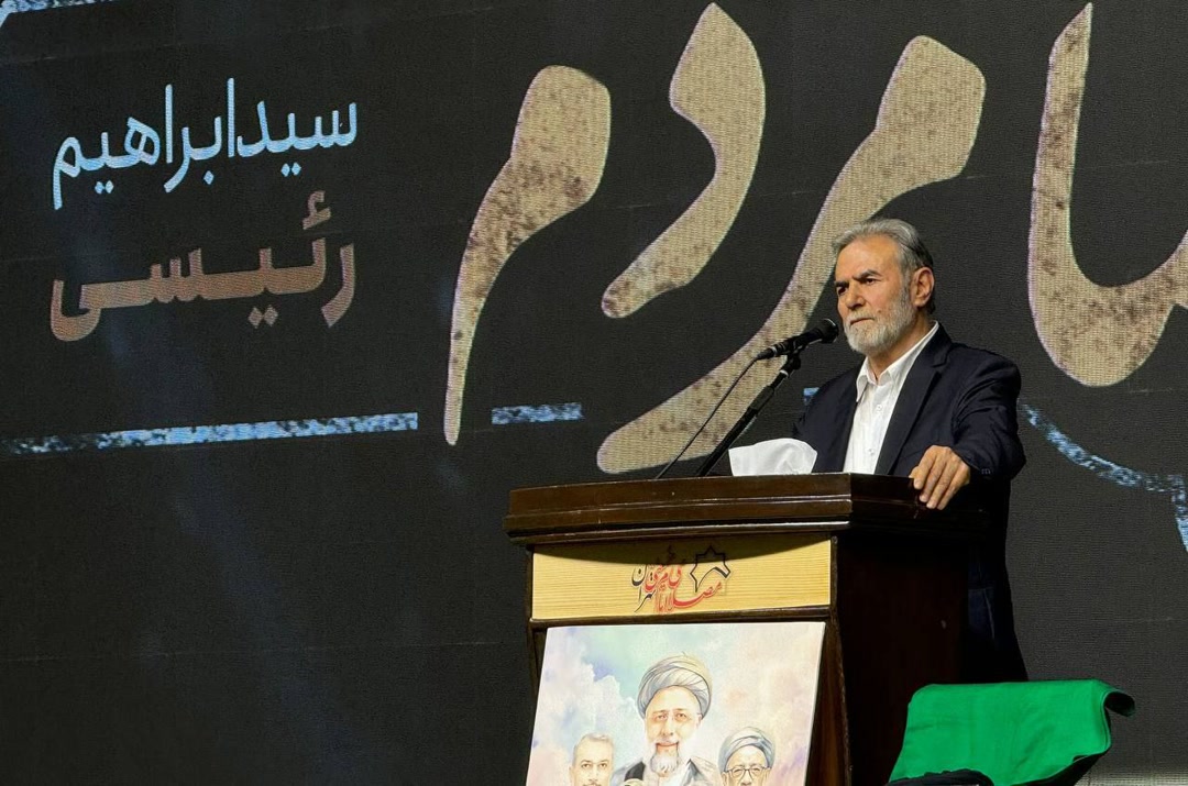 الگوی برتر جمهوری اسلامی ایران را به دنیا معرفی کنیم/ خدمت به مردم و پیروی از رهبری بخاطر خداست