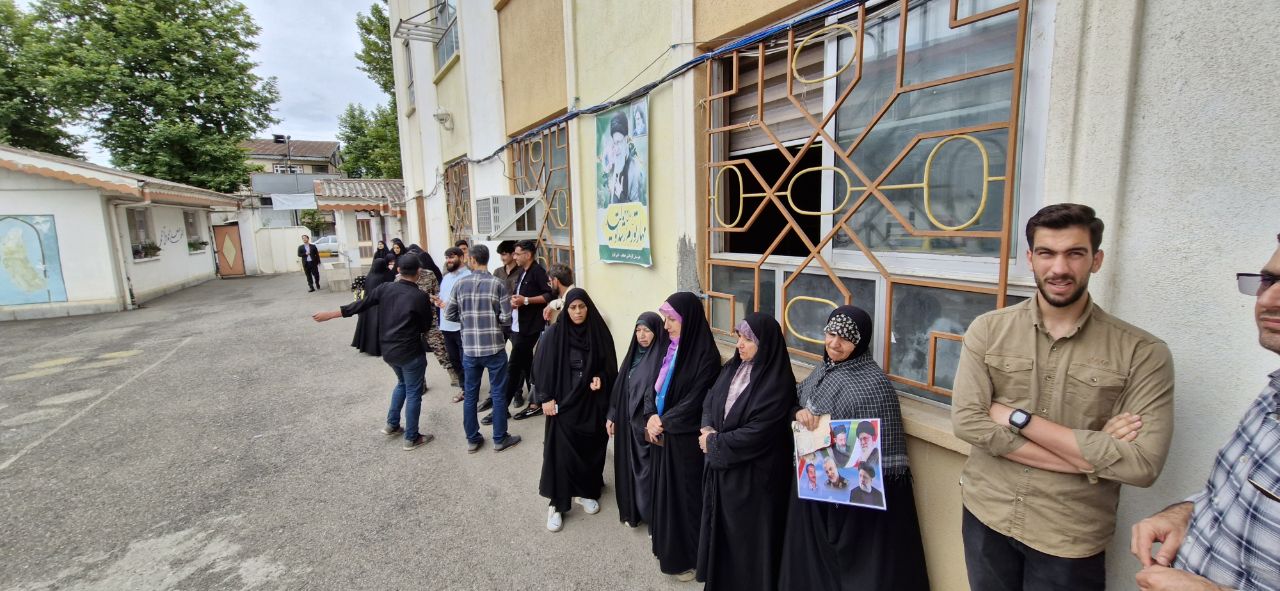 آغاز حضور حماسی مردم گیلان پای صندوقهای رای