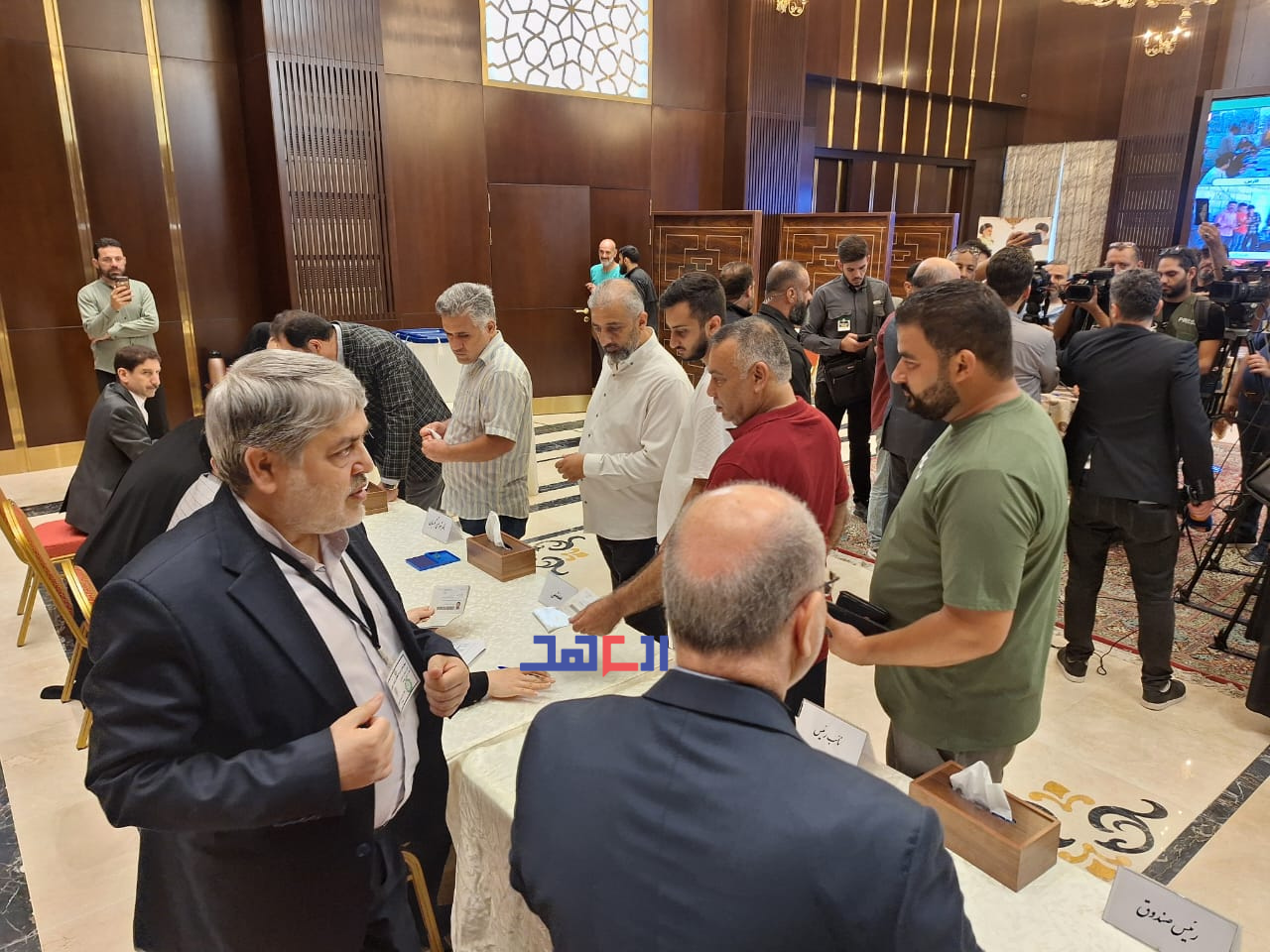 حضوررایدهندگان ایرانی در سفارت بیروت با دریچه دوربین «العهد»