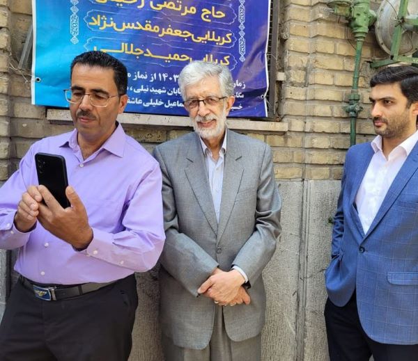 شخصیتها در کدام مساجد رأی خود را به صندوق انداختند؟