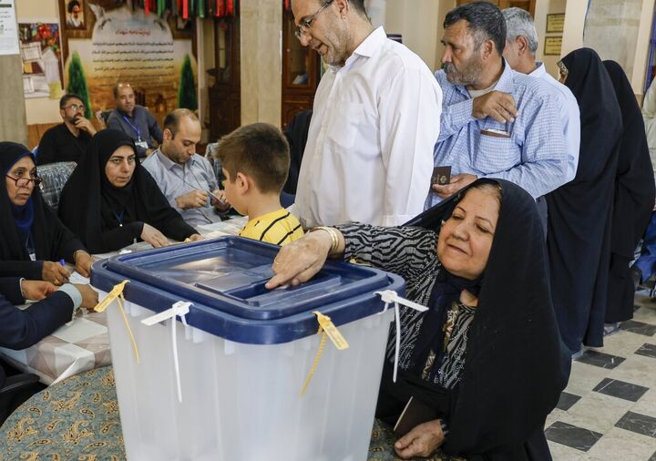 مردم چهارمحال و بختیاری از حضور خود در پای صندوق رای گفتند