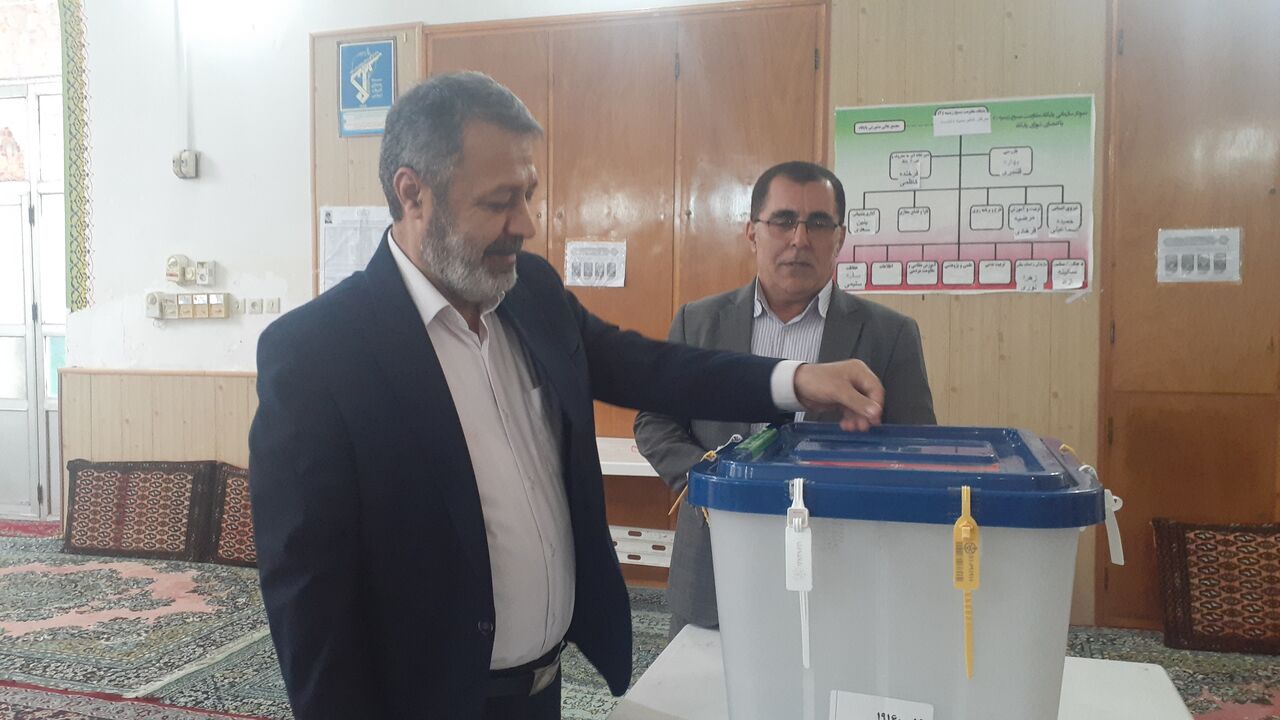 حضور مردم پای صندوق رأی مسجد صاحب الزمان(عج) فراش محله