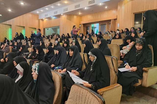 حضور ۱۸ نفر از مدیران کانون های تخصصی خواهران گلستان در برنامه ملی«بانوان، جمعیت و خانواده»