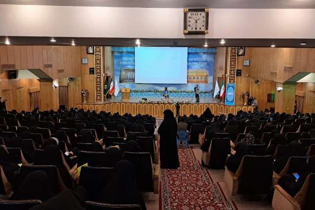 حضور ۱۸ نفر از مدیران کانون های تخصصی خواهران گلستان در برنامه ملی«بانوان، جمعیت و خانواده»