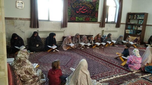 برکات روضههای خانگی کانون امام صادق(ع) برای مادران و دختران روستای اندآباد