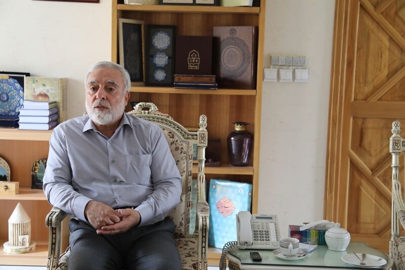 معرفی فرهنگ و اندیشه ایران به پژوهشگران جهان/ نشان و جایزه ایرانشناسی اعطا میشود