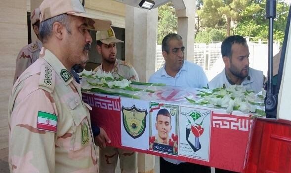 تشییع پیکر مطهر شهید مدافع وطن در مشهد + فیلم