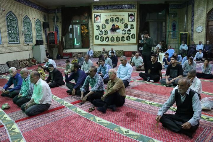 نشست بصیرتی با موضوع انتخابات در مسجد سید تقی تقوی برگزار شد