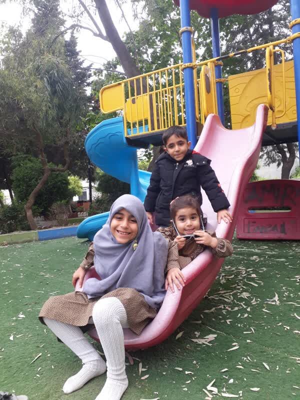 بچه ها کنار یکدیگر مسئولیتپذیر و متعهد پرورش مییابند/ تقویت محبت و آرامش درخانواده با فرزندآوری