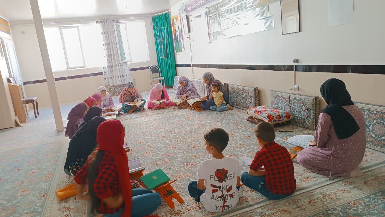 کلاسهای آموزش روخوانی قرآن کریم در مریوان آغاز شد