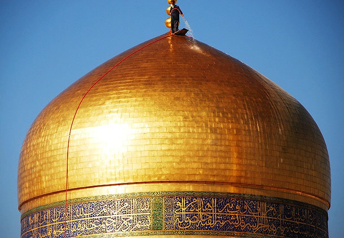 قصه مردی که در آسمان حرم زندگی میکرد