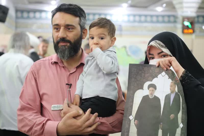 ملت ایران کار بزرگ هفته گذشته را تکمیل خواهند کرد