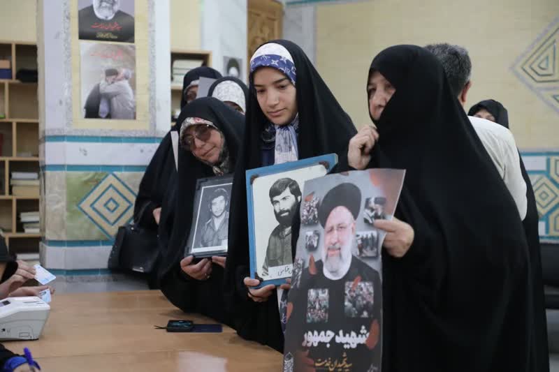 ملت ایران کار بزرگ هفته گذشته را تکمیل خواهند کرد