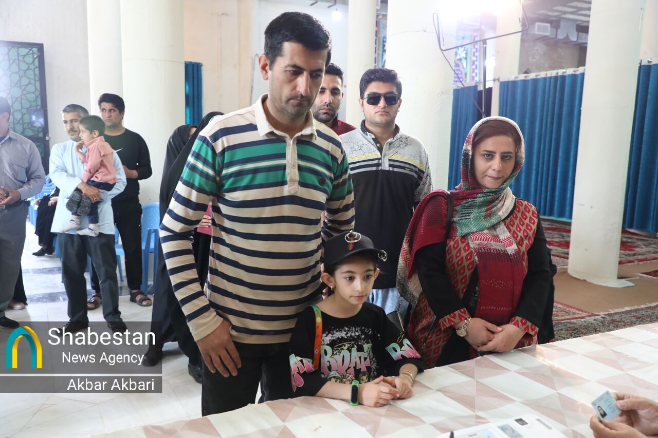 زنان و مردان دیار مهربانی شرکت در انتخابات را یک وظیفه میدانند