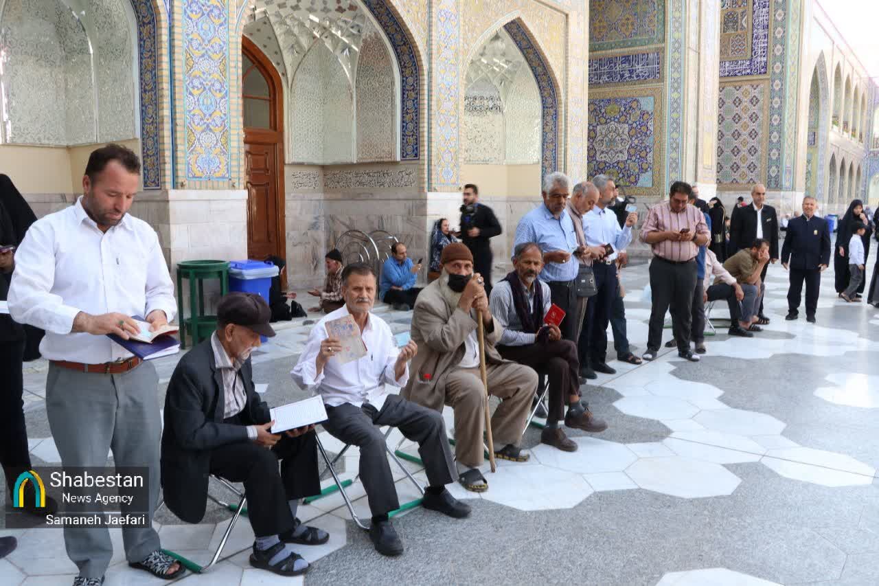 زیارت و سیاست