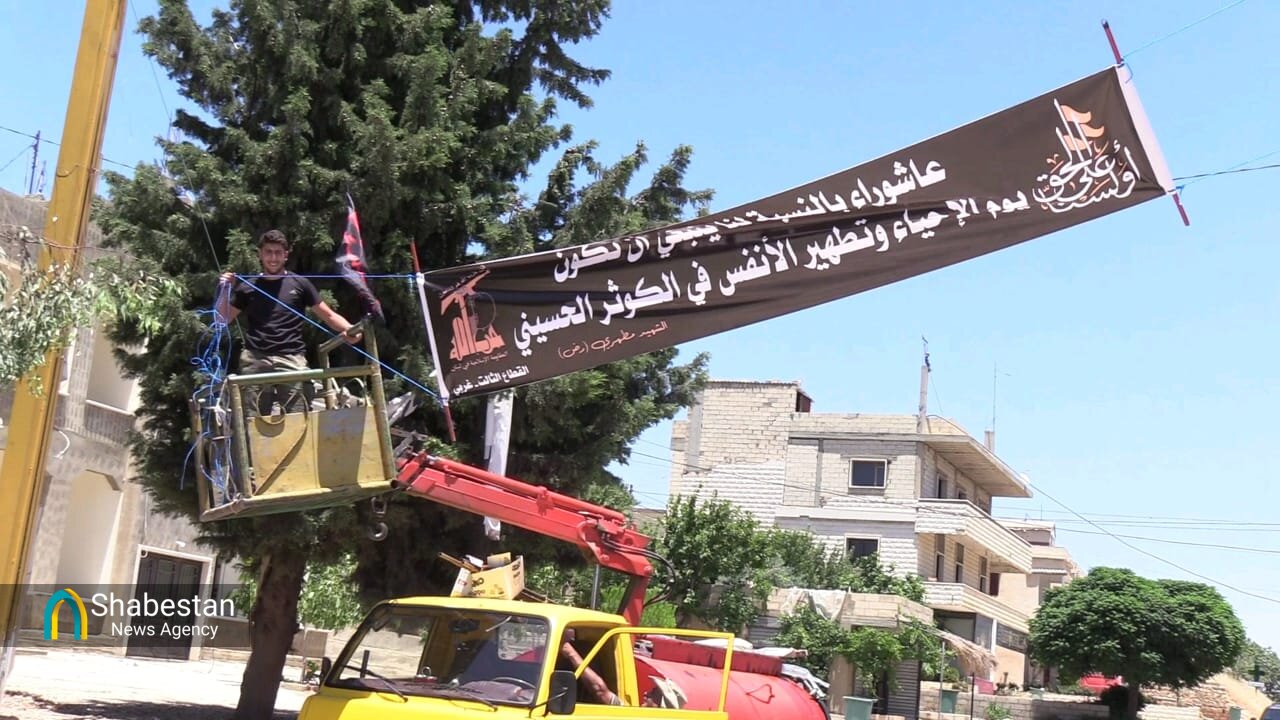 آمادگی حزب الله لبنان برای عزاداری ماه محرم با سیاه پوش کردن مناطق مختلف غرب بعلبک+ عکس