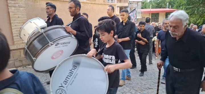 آئین «شد ماه عزا» در روستای انجدان برگزار شد