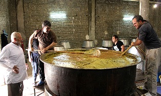 گذری بر آیینهای عزاداری مردم قم در ماه محرم