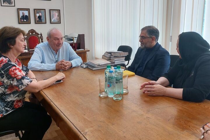 بازدید رایزن فرهنگی ایران از مرکز ملی نسخ خطی گرجستان