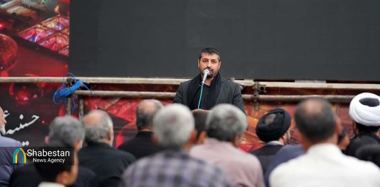 تعویض پرچم حسینیه اعظم زنجان