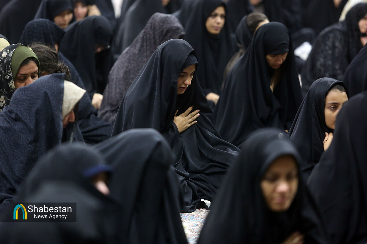 برگزاری روضه امام حسین(ع) ویژه خواهران در حرم مطهر حضرت معصومه(س)