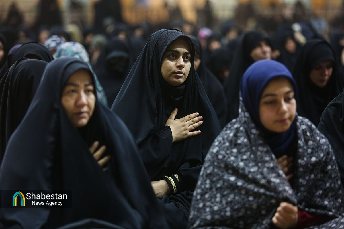 برگزاری روضه امام حسین(ع) ویژه خواهران در حرم مطهر حضرت معصومه(س)