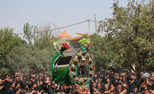 گذری بر آیینهای عزاداری مردم قم در ماه محرم