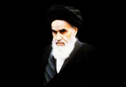 امام خمینی(ره) : اگر می خواهید که نهضت عاشورا محفوظ بماند باید سنت ها را حفظ کنید
