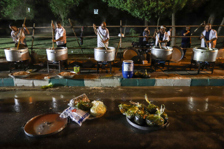 بازار داغ نذری و عرض ارادت مردم چهارمحالوبختیاری به امام حسین (ع)