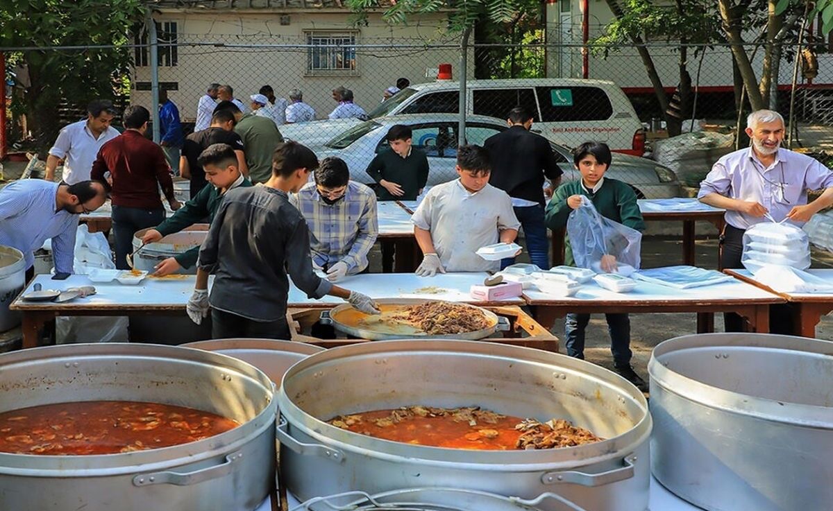 بازار داغ نذری و عرض ارادت مردم چهارمحالوبختیاری به امام حسین (ع)