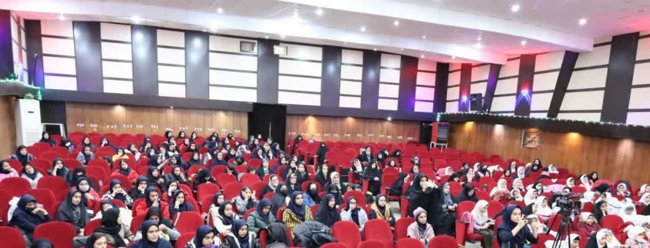 عفاف و حجاب، عامل پویایی و بالندگی جامعه اسلامی است