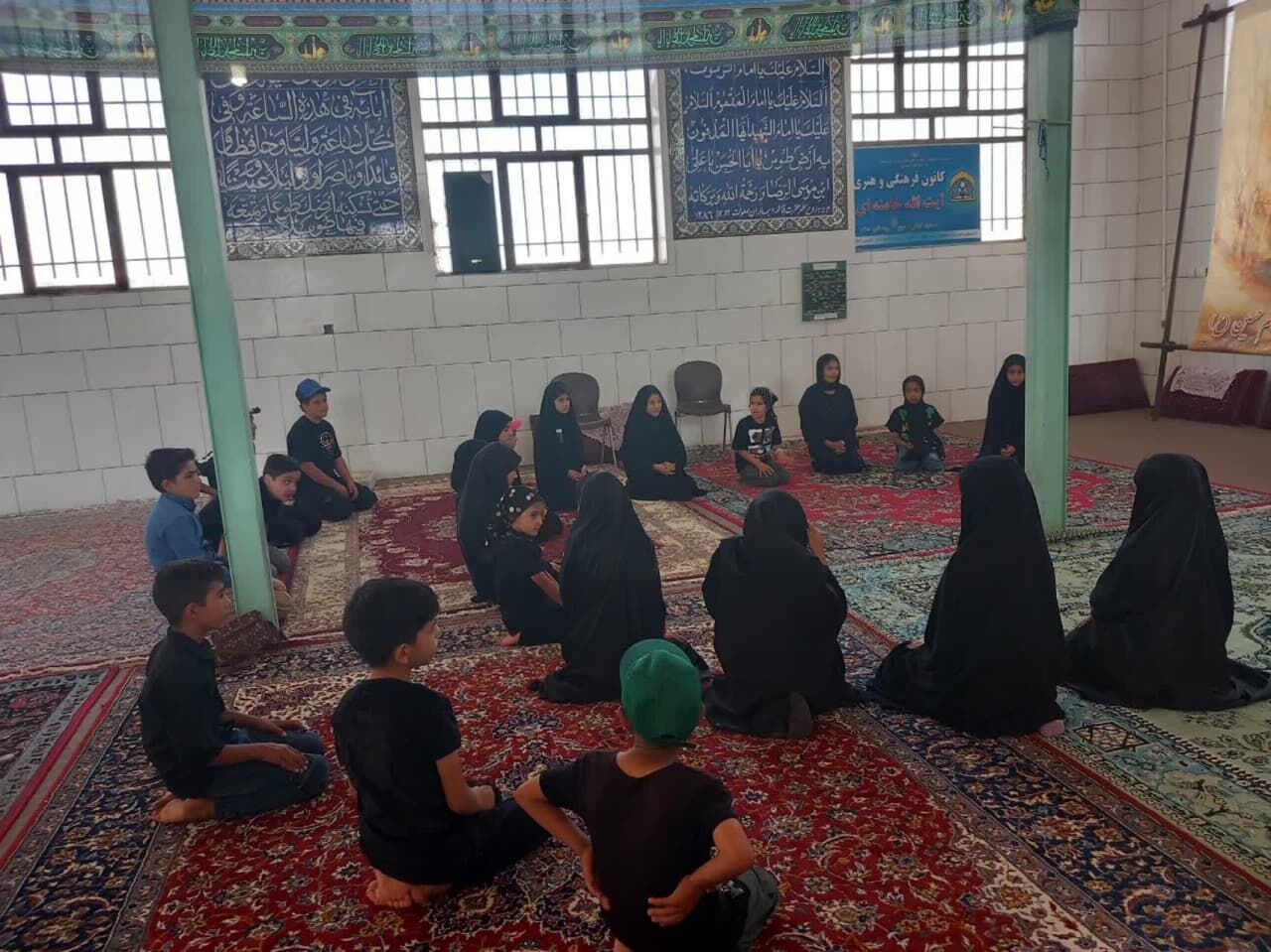 نوجوانان مسجدی روستای دهنو عزادار امام حسین (ع) شدند