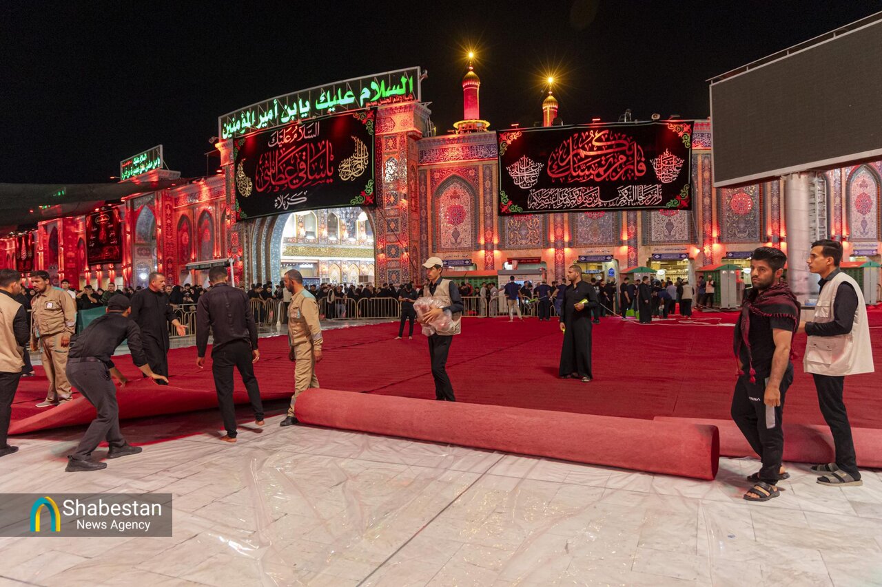 مفروش شدن بین الحرمین با ۱۰ هزار مترمربع فرش برای مراسم ویژه «هروله کنان»+ عکس