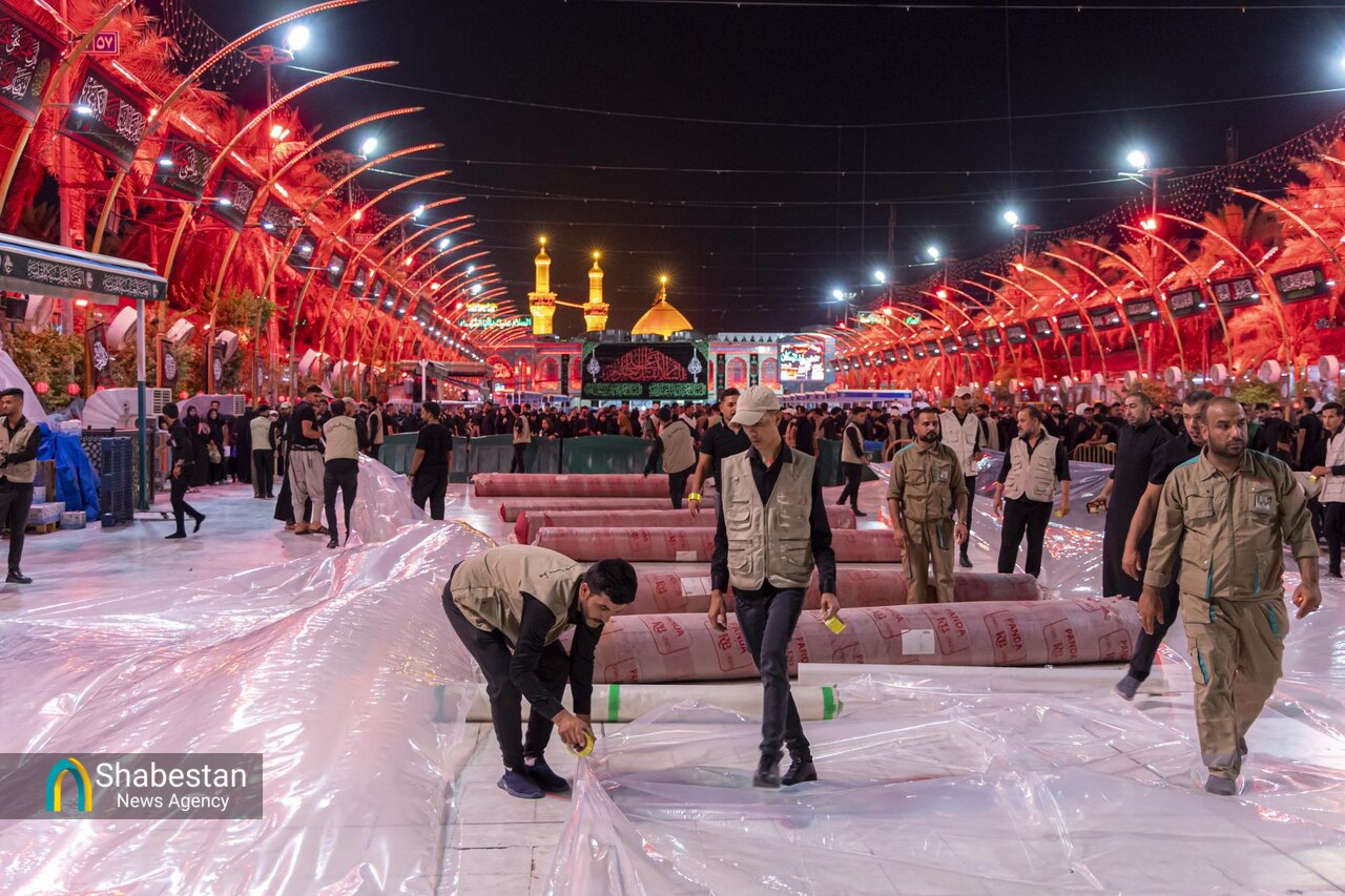 مفروش شدن بین الحرمین با ۱۰ هزار مترمربع فرش برای مراسم ویژه «هروله کنان»+ عکس